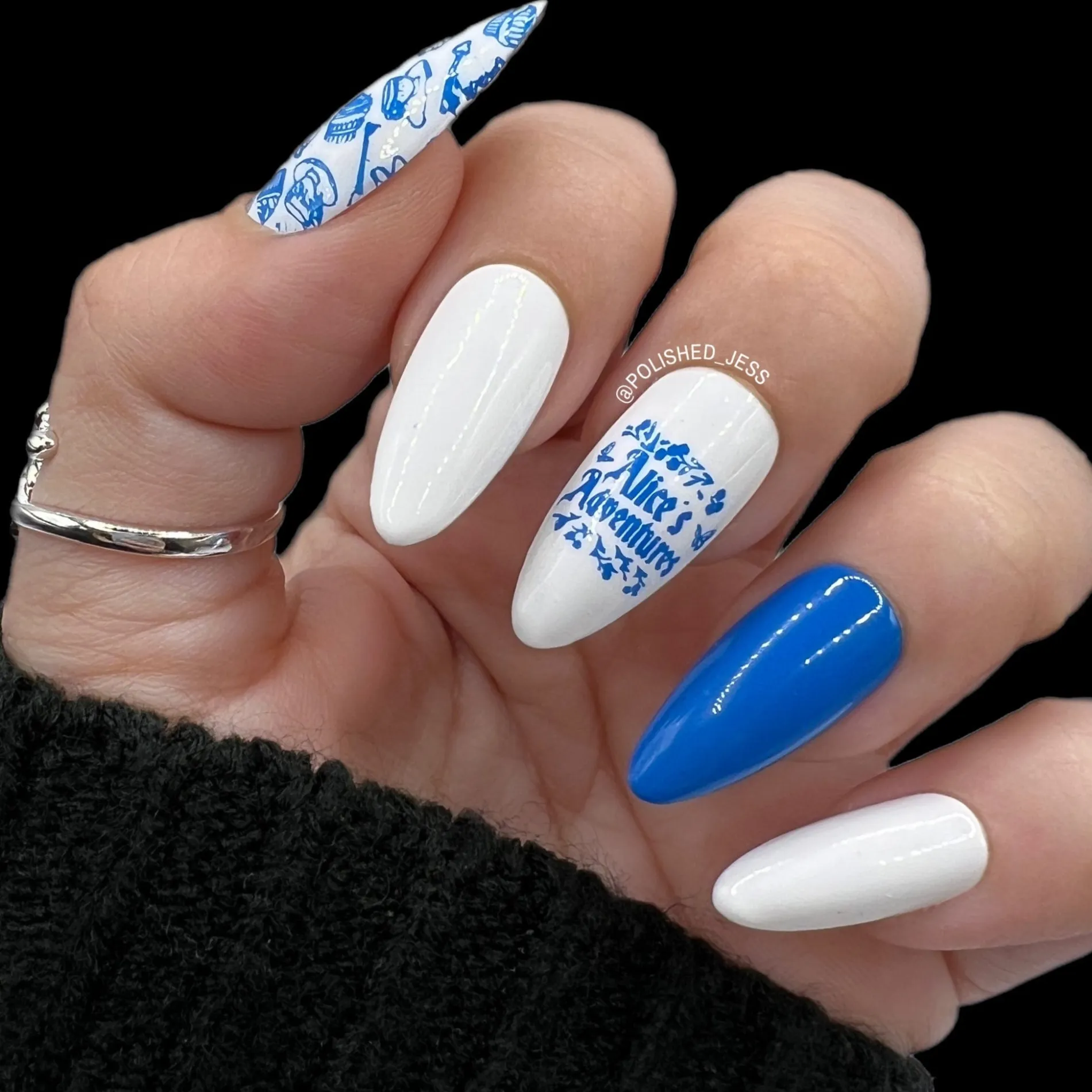 Alice (B468) - Cream Blue Stamping Polish