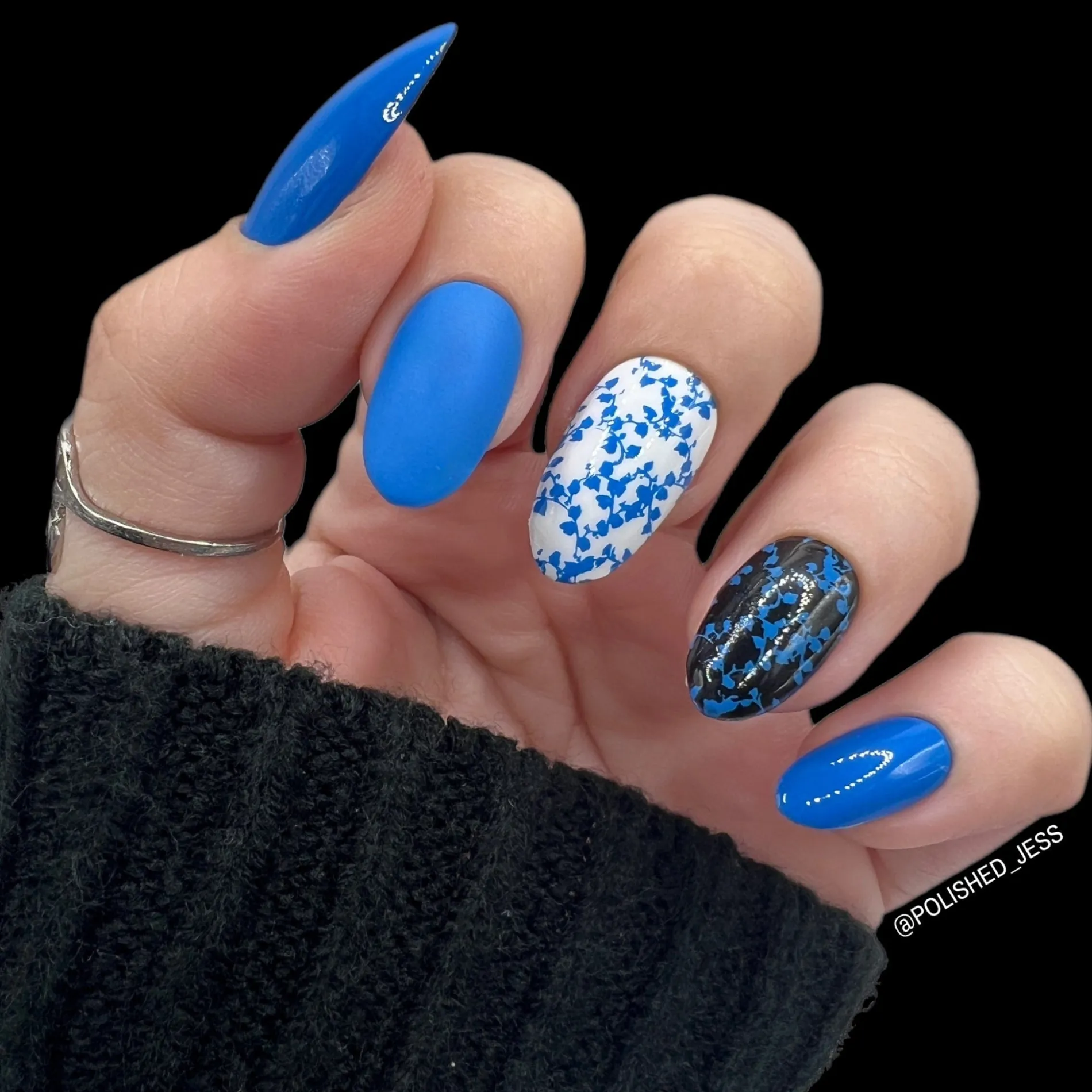 Alice (B468) - Cream Blue Stamping Polish