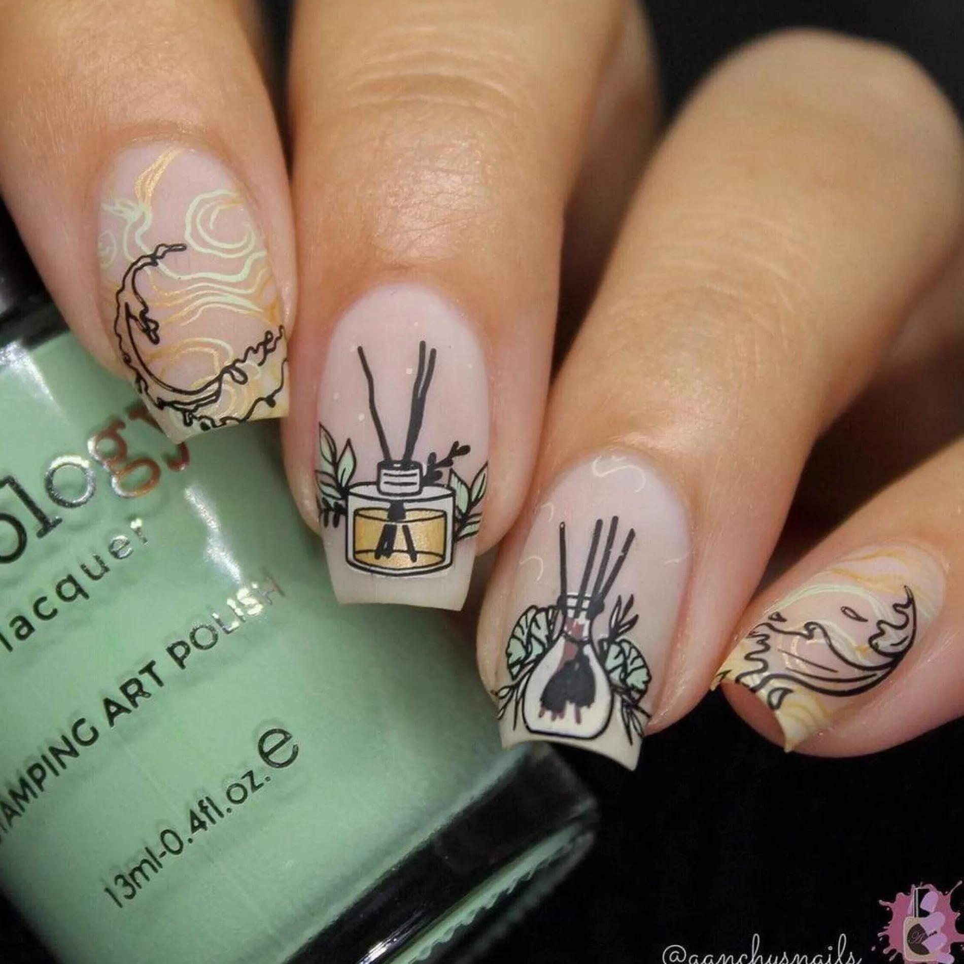 Aromatherapy: Scented Garden (MXM049) - Nail Stamping Plate