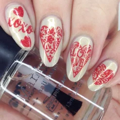 Bleeding Hearts (m272) - Nail Stamping Plate