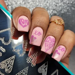 Bleeding Hearts (m272) - Nail Stamping Plate