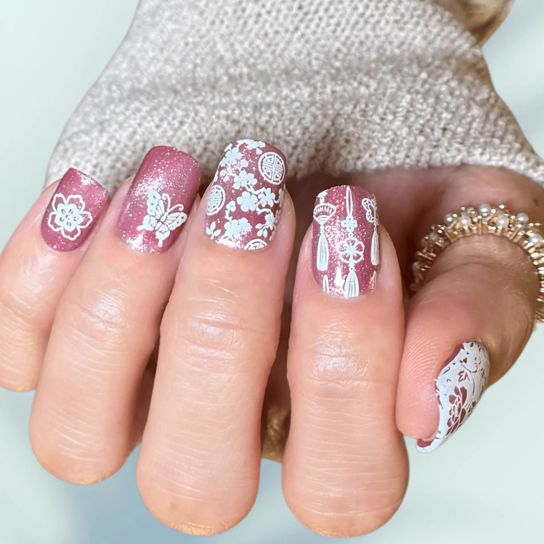 Ceremony Chic (M691) - Nail Stamping Plate
