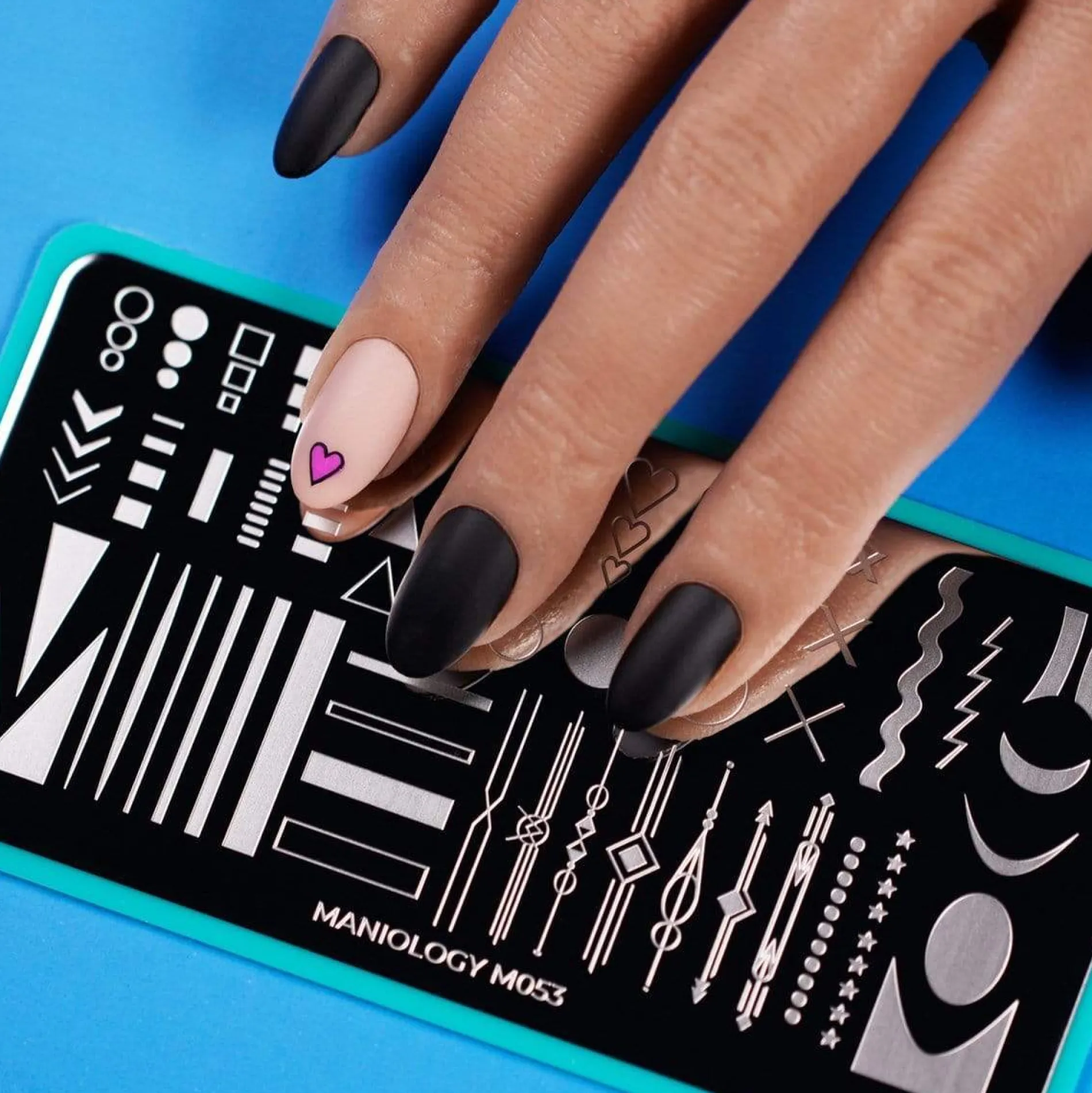 Classique: Love Your Accent (m053) - Nail Stamping Plate