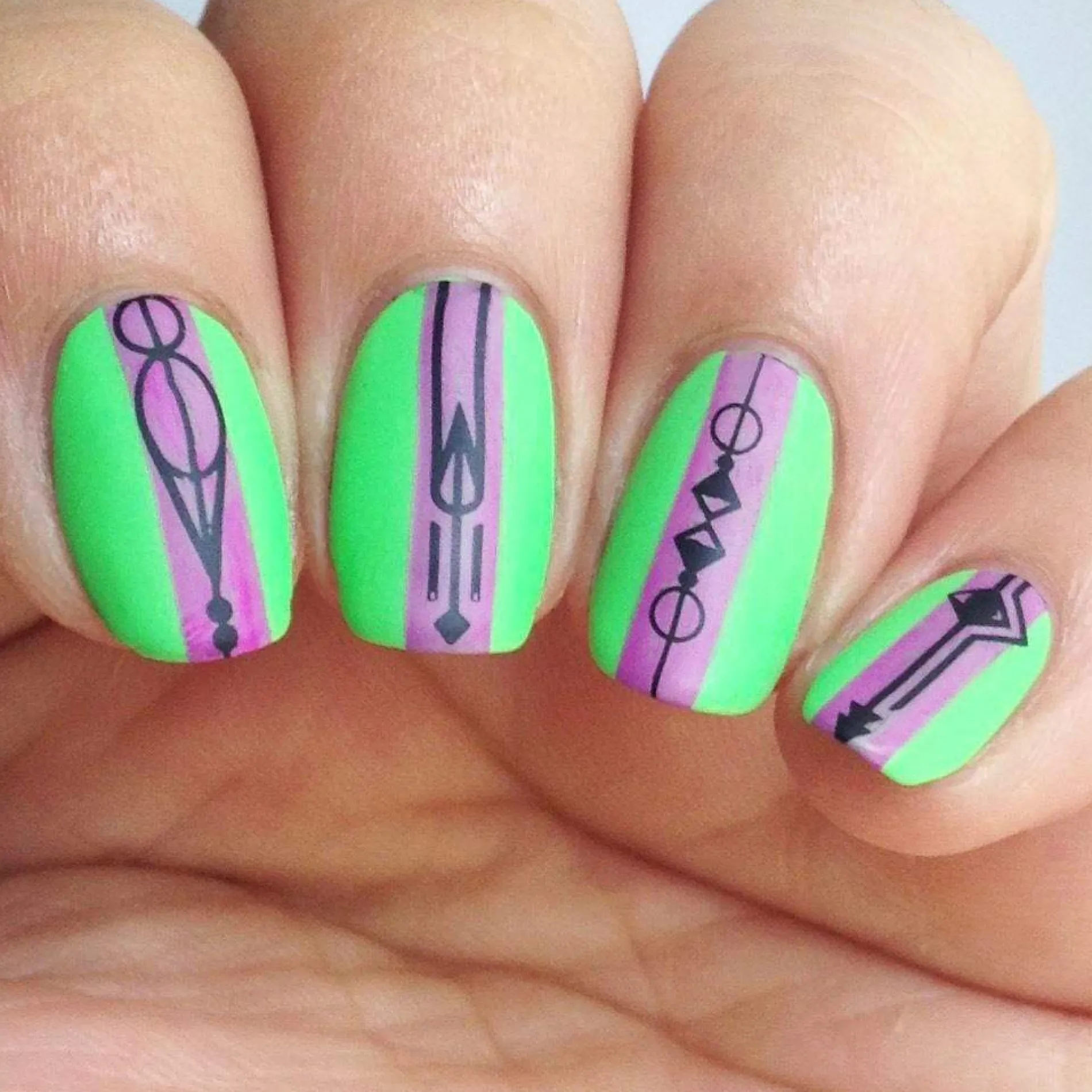 Classique: Love Your Accent (m053) - Nail Stamping Plate