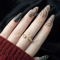 Couture Lines (M554) - Nail Stamping Plate