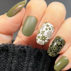 Crisp (B349) - Dark Green-Gray Stamping Polish