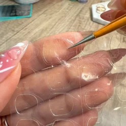 Dual-Ended Nail Art Tweezer and Silicone Pusher