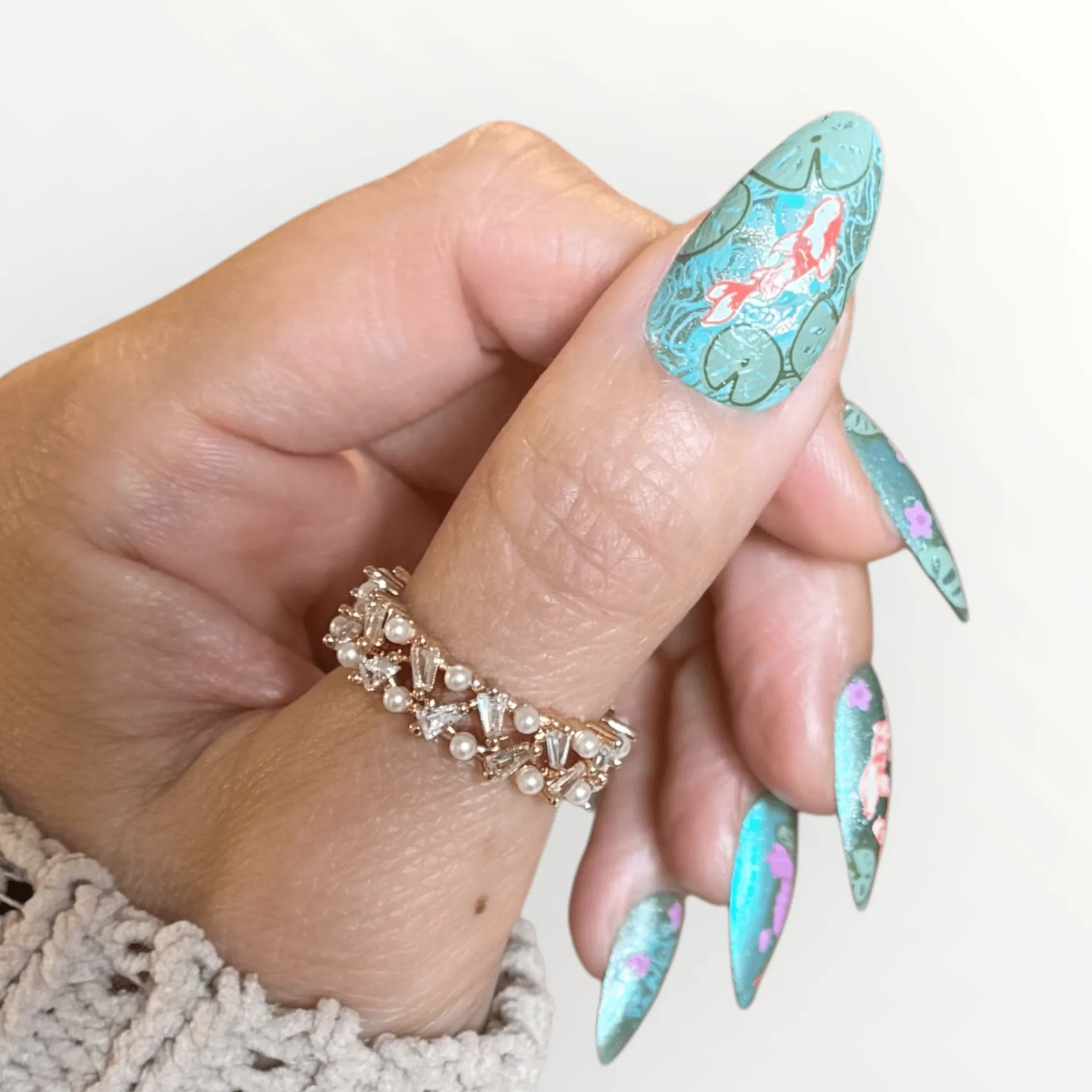 Enchanted Waters: Lotus Mirror (MXM171) - Nail Stamping Plate