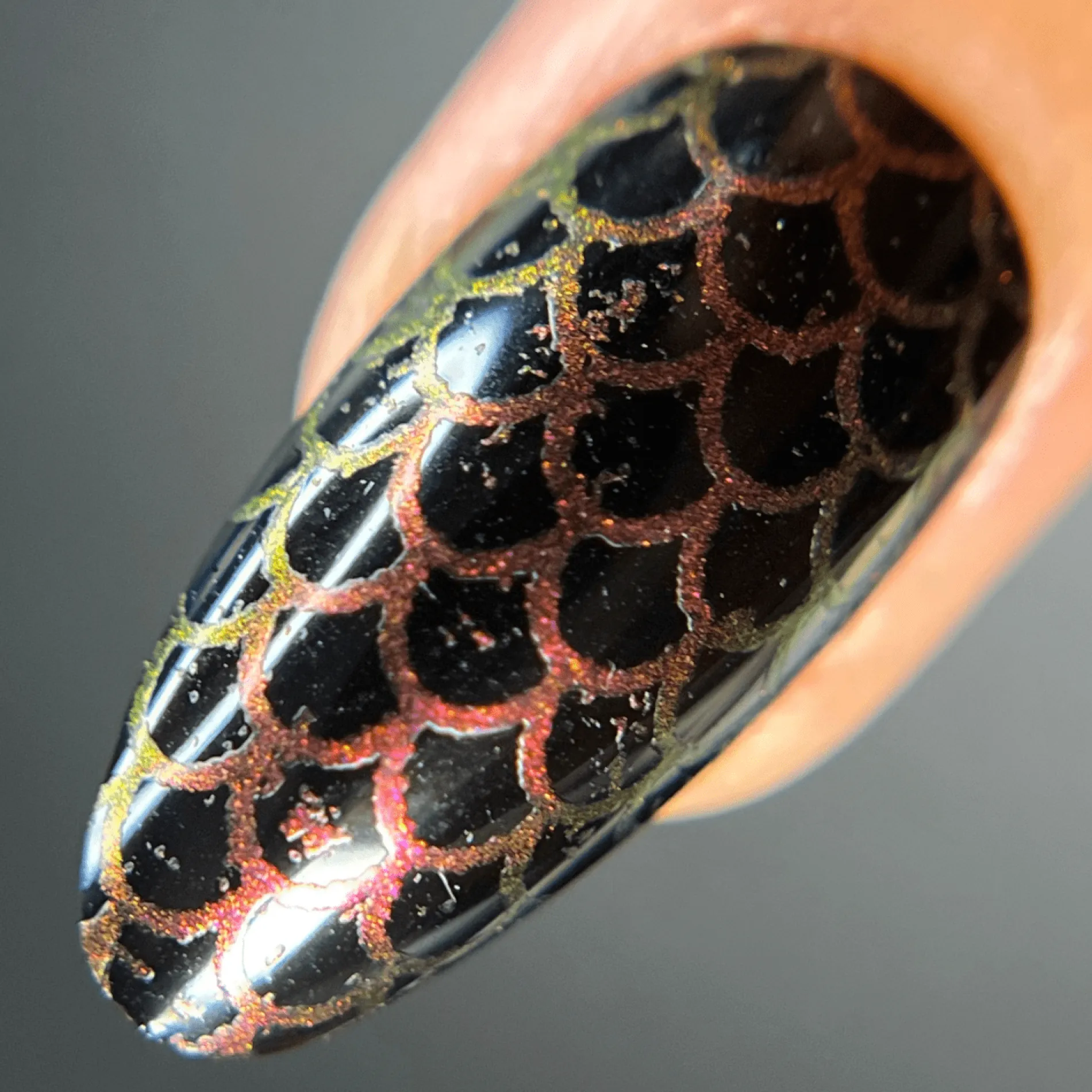 Fish Scale (B476) - Aurora Duochrome Green to Pink Stamping Polish