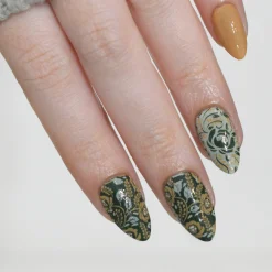 Gzhel Roses (M674) - Nail Stamping Plate