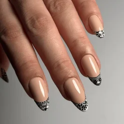 Lacey French (M477) - Nail Stamping Plate