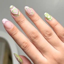 LImited Edition Flower Babe Press On Nails - Short Round