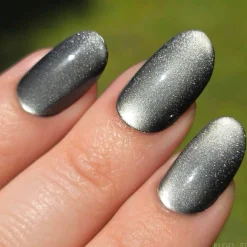 Magnetic Metal Press On Nails - Short Round