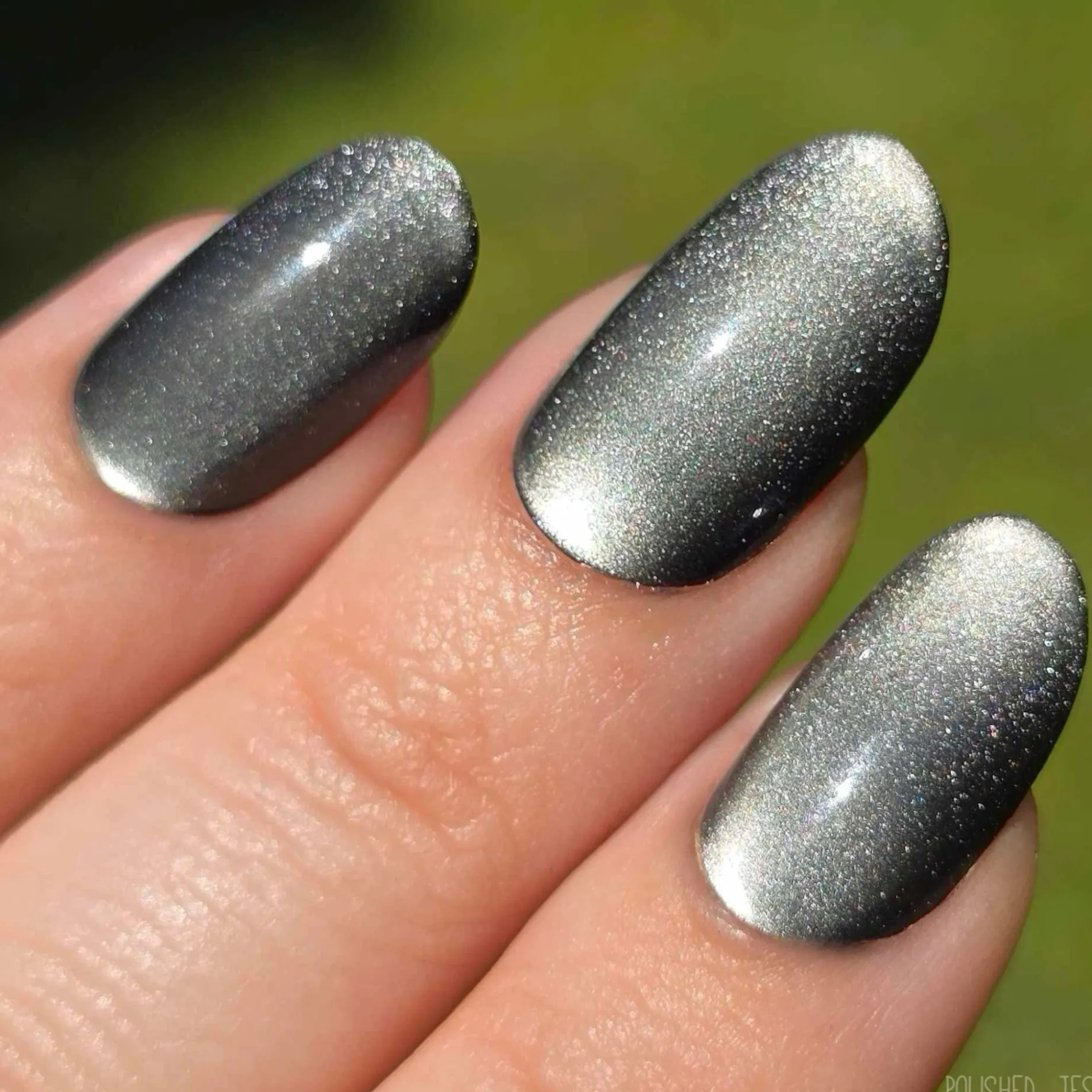 Magnetic Metal Press On Nails - Short Round