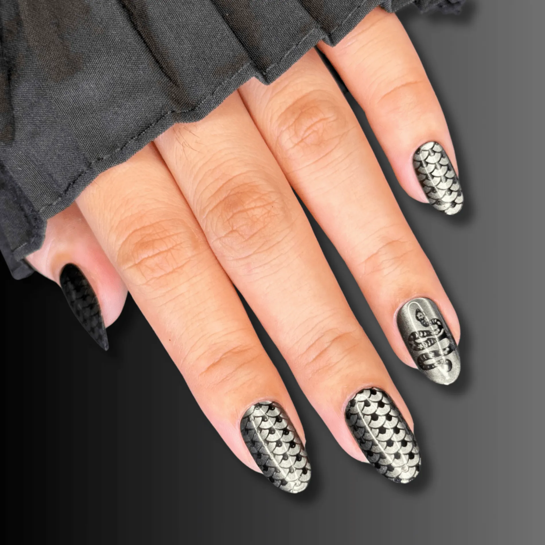 Magnetic Metal Press On Nails - Short Round