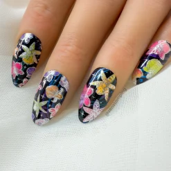 Poised Petals (M606) - Nail Stamping Plate