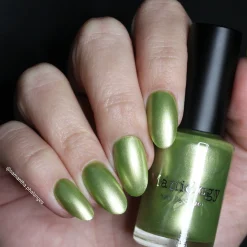 Satin Slumber: Velvet Eyemask (P180) - Green Smooth Metallic Nail Polish