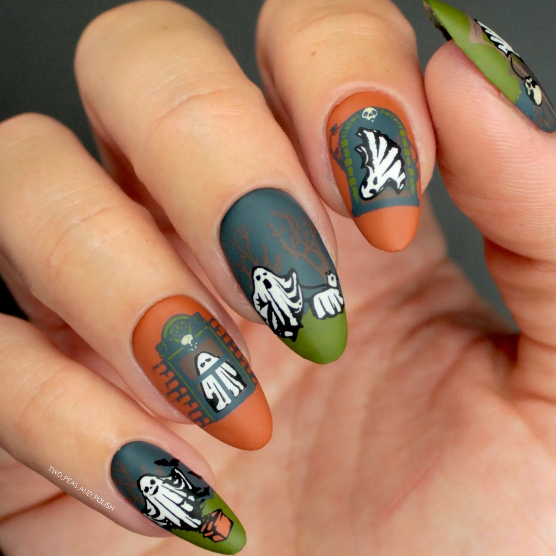 Shadowy Halloween (M312-M316) - Set of 5 Nail Stamping Plates