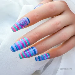 Shape Nouveau: Happy Hearts (M482) - Nail Stamping Plate