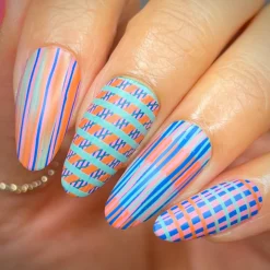 Shape Nouveau: Walk the Line (M474) - Nail Stamping Plate