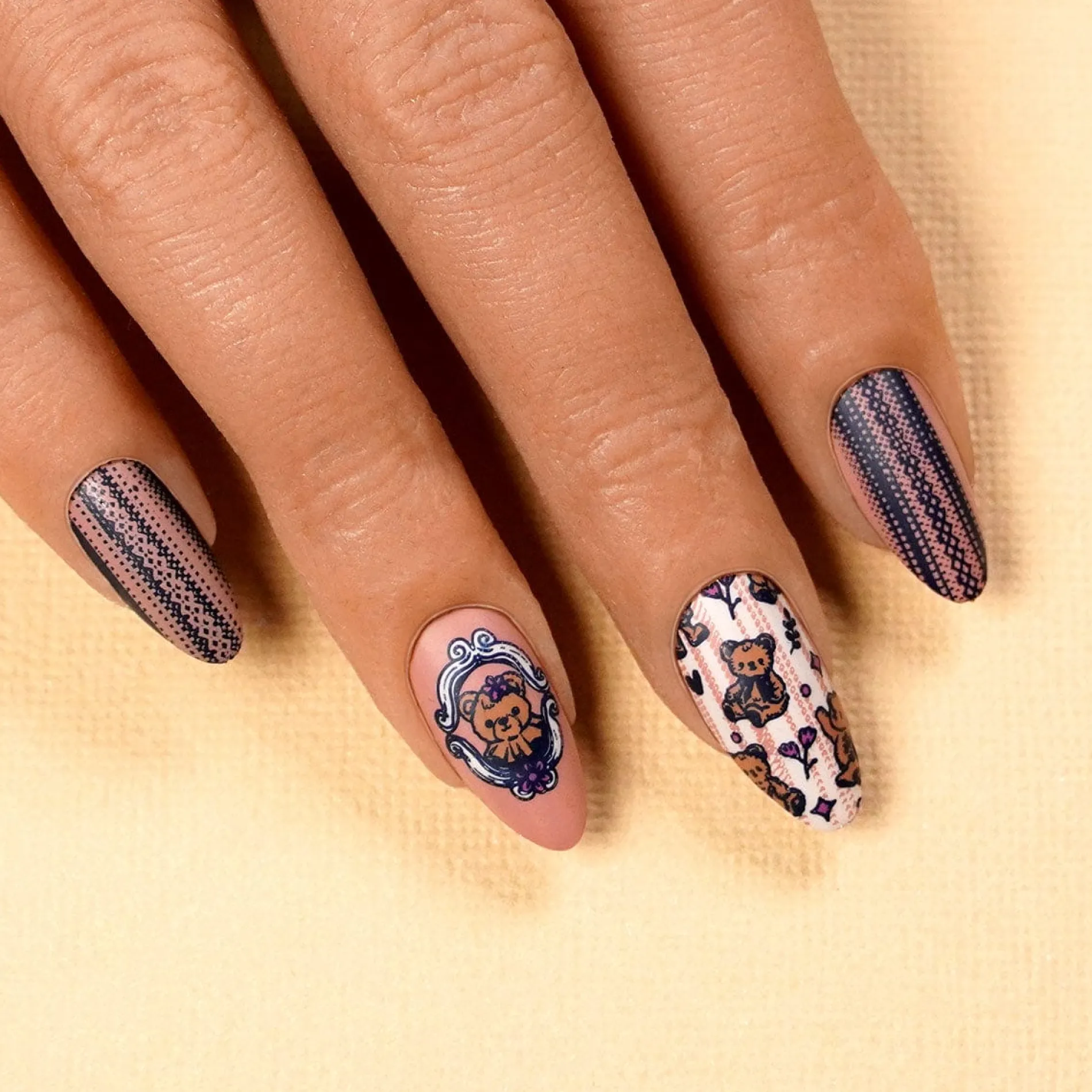 Teddy and Me: Bear Necessities (MXM137) - Nail Stamping Plate