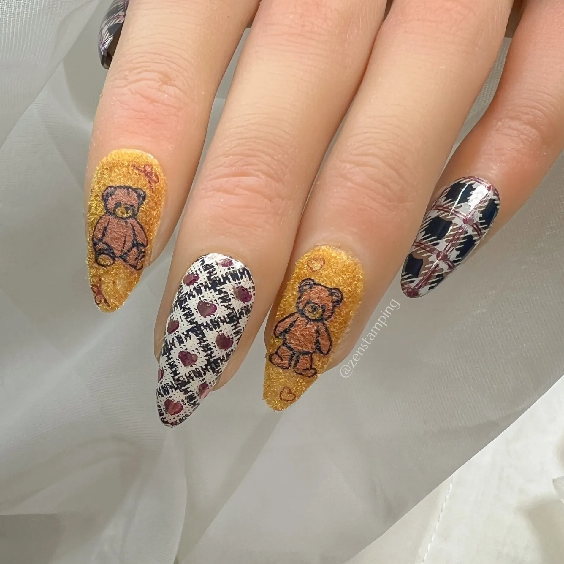 Teddy and Me: Bear Necessities (MXM137) - Nail Stamping Plate