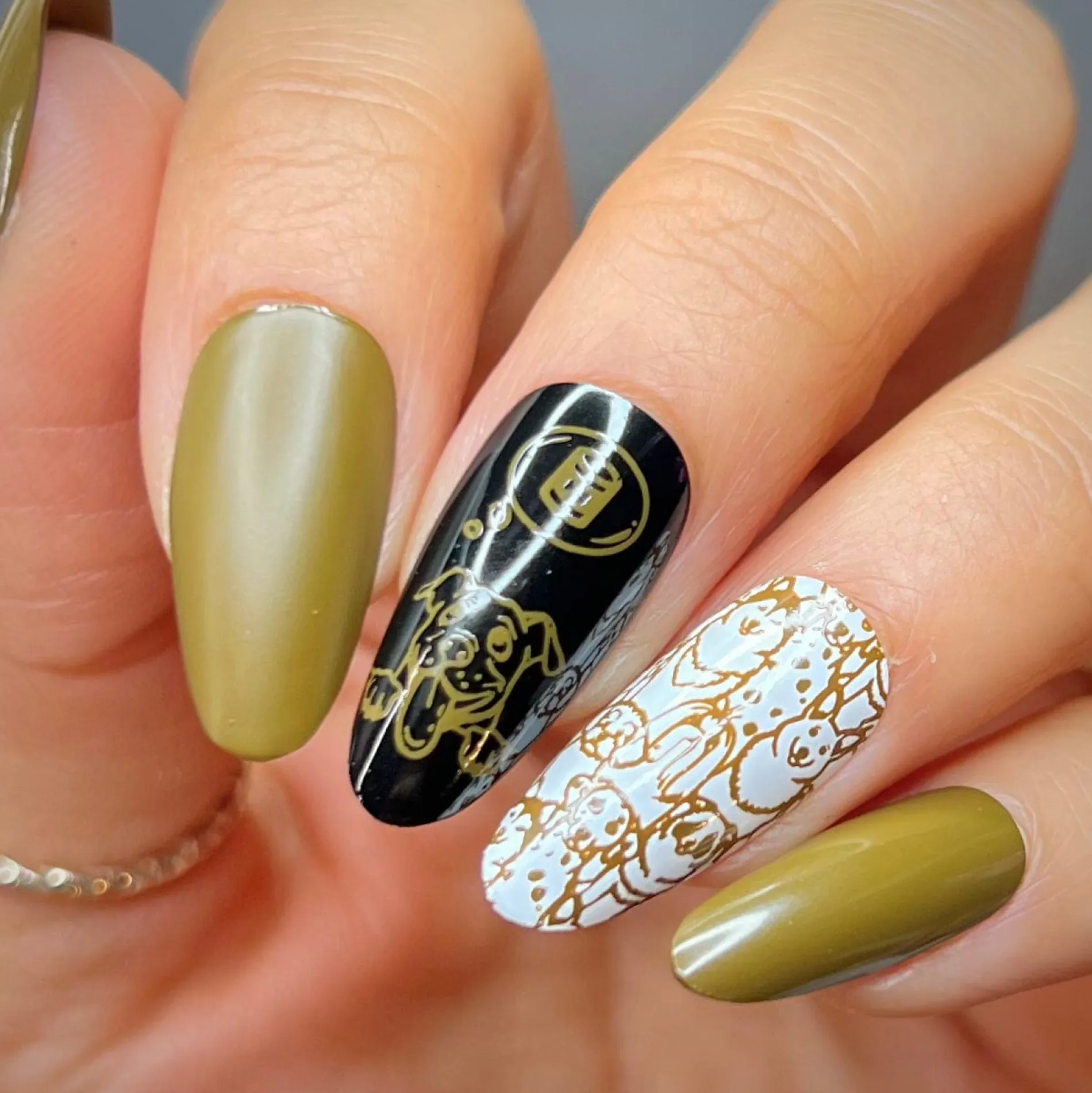 Tippy Taps (B513) - Cream Brown Stamping Polish