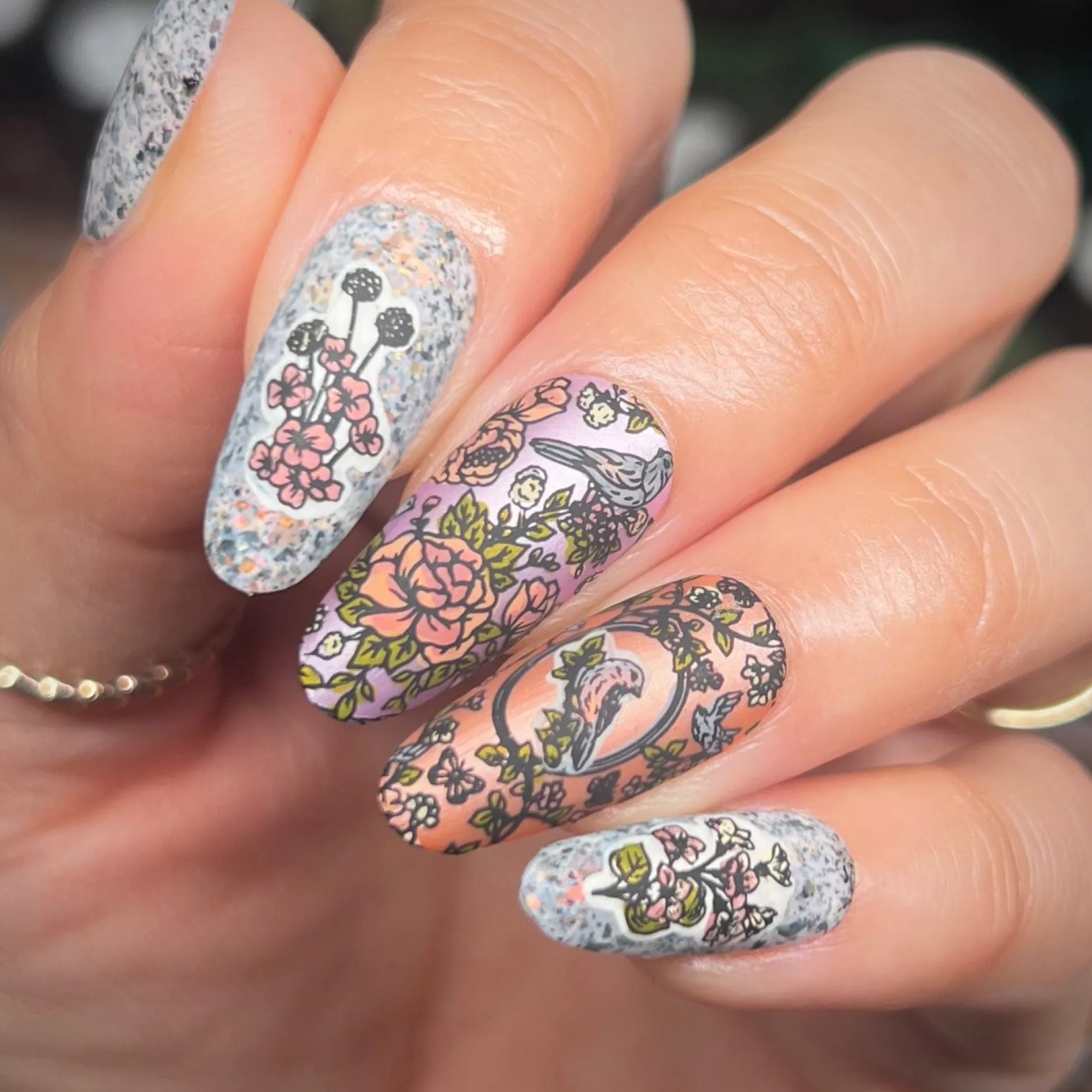 Toile De Jouy (M566) - Nail Stamping Plate