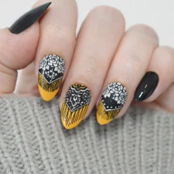 Wrapped in Wool (M685) - Nail Stamping Plate